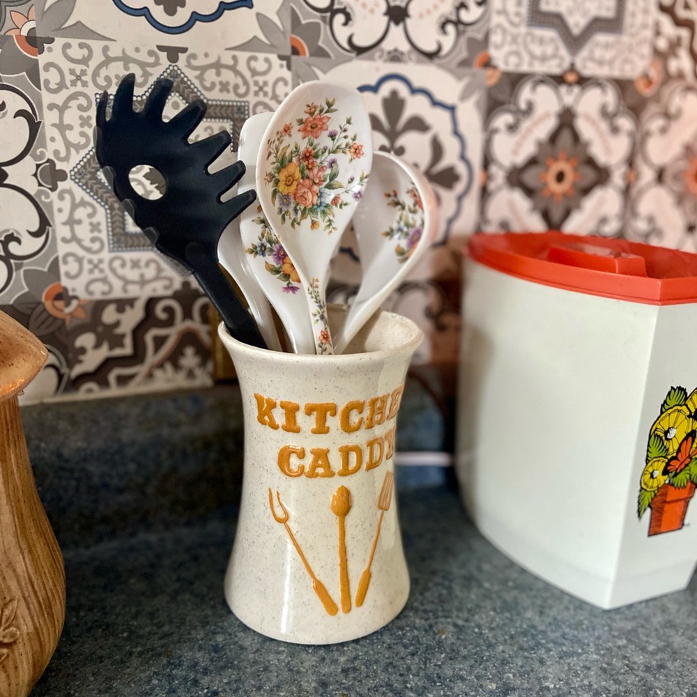 ✨Vintage Kitchen Caddy✨